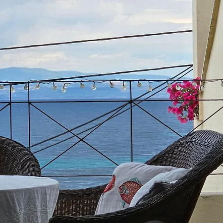 Cosy By The Sea Holiday home Nea Poteidaia