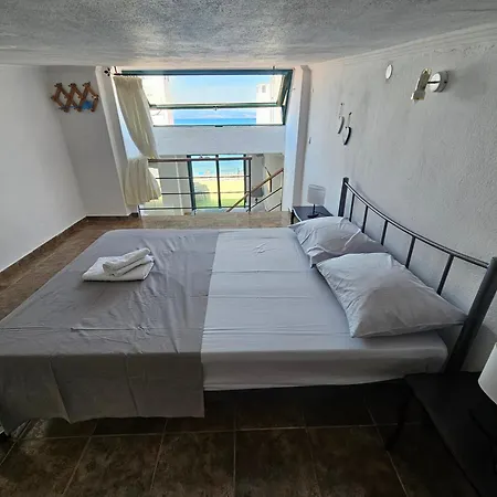 Cosy By The Sea Holiday home Nea Poteidaia
