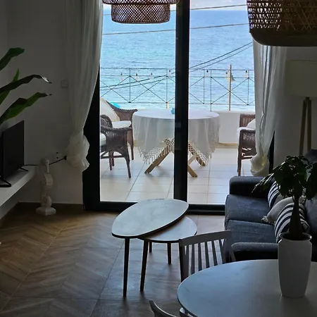 펜션 Adam's Place - Cosy By The Sea 네아 포티데아