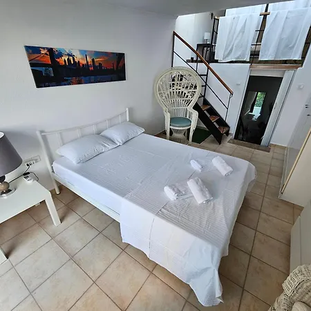 Adam's Place - Cosy By The Sea *